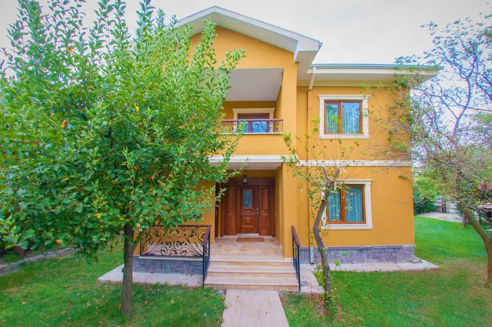 Deluxe Villa