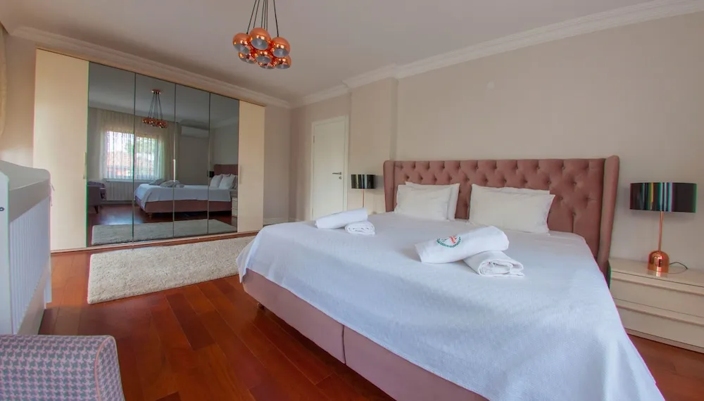 Deluxe Villa