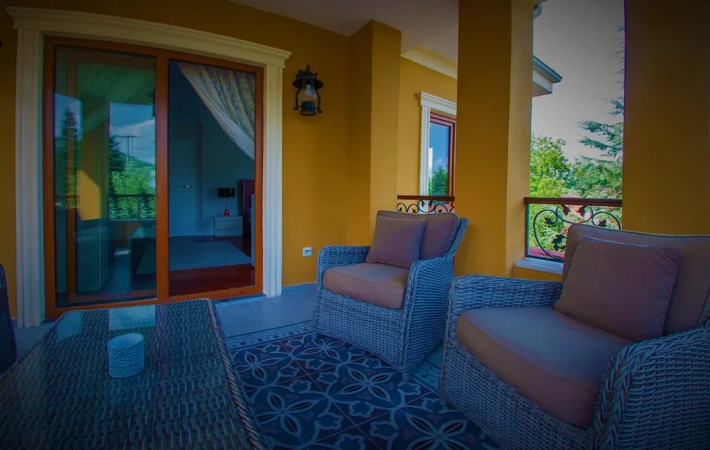 Deluxe Villa