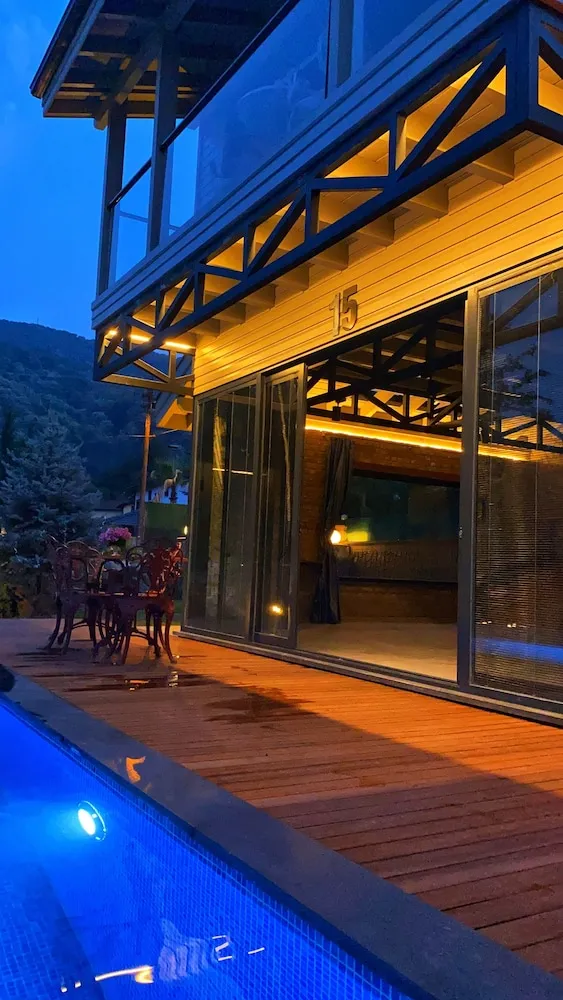 Junior Luxury Pool Villa