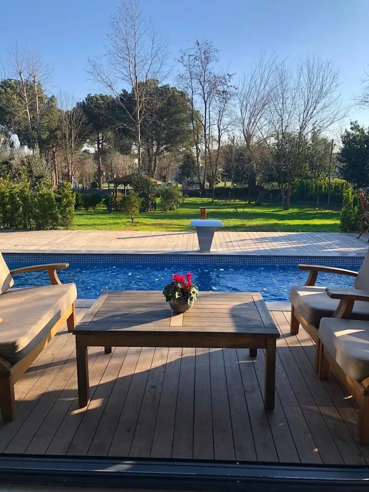 Junior Luxury Pool Villa