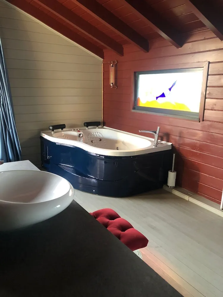 Junior Luxury Pool Villa