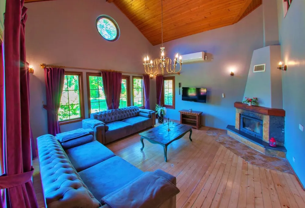 Four Bedroom Country Villa