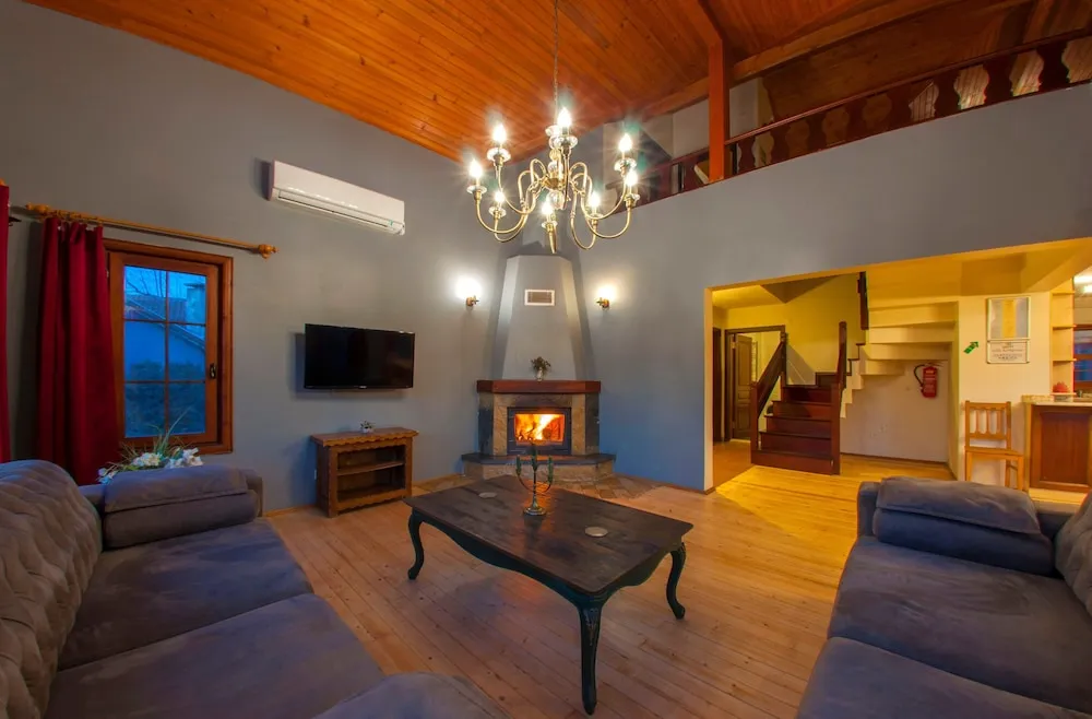 Four Bedroom Country Villa