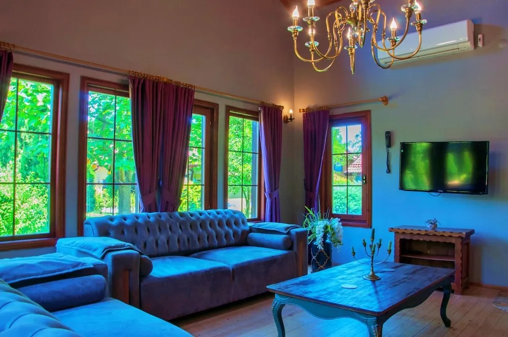 Four Bedroom Country Villa