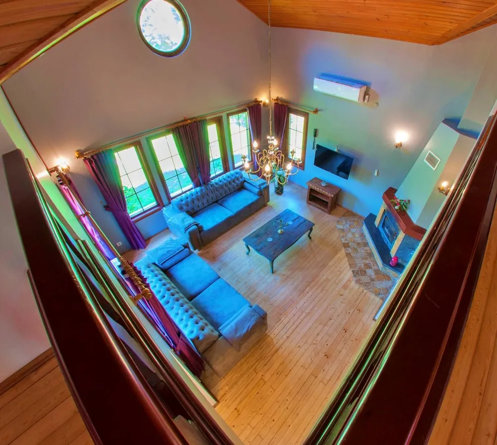 Four Bedroom Country Villa