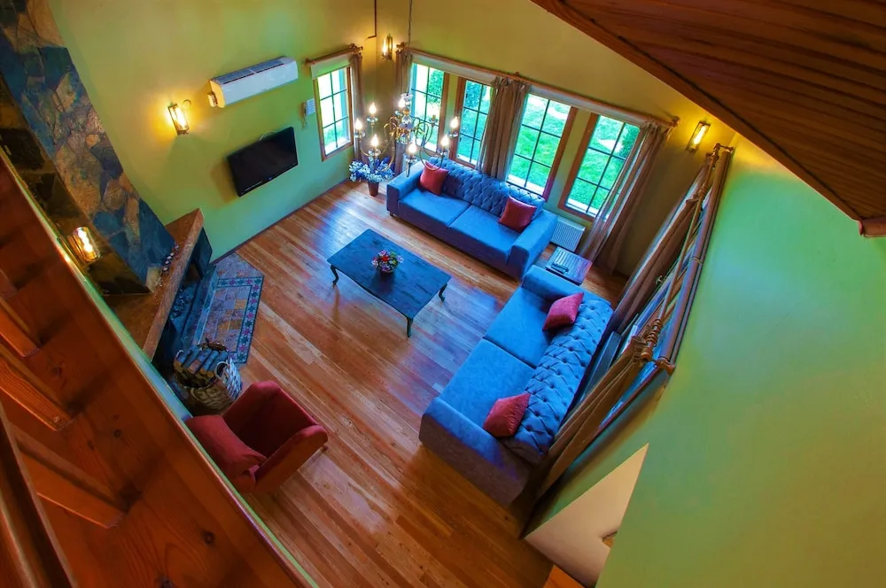 Four Bedroom Country Villa