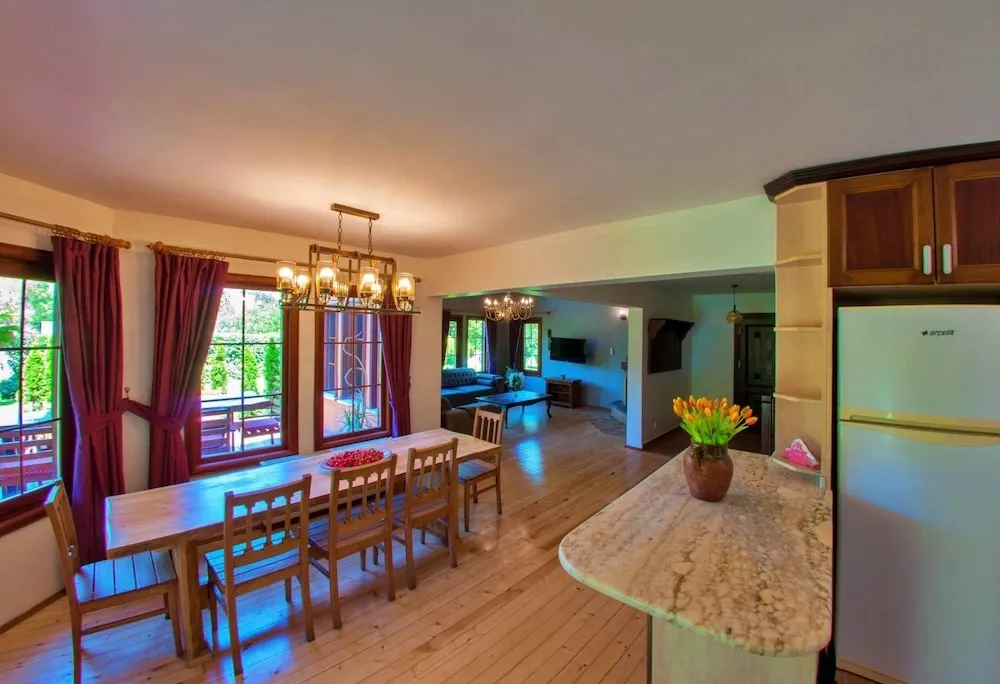 Four Bedroom Country Villa