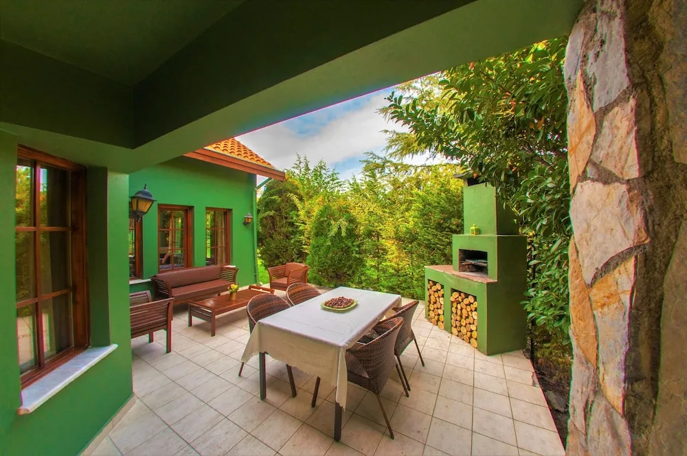 Four Bedroom Country Villa