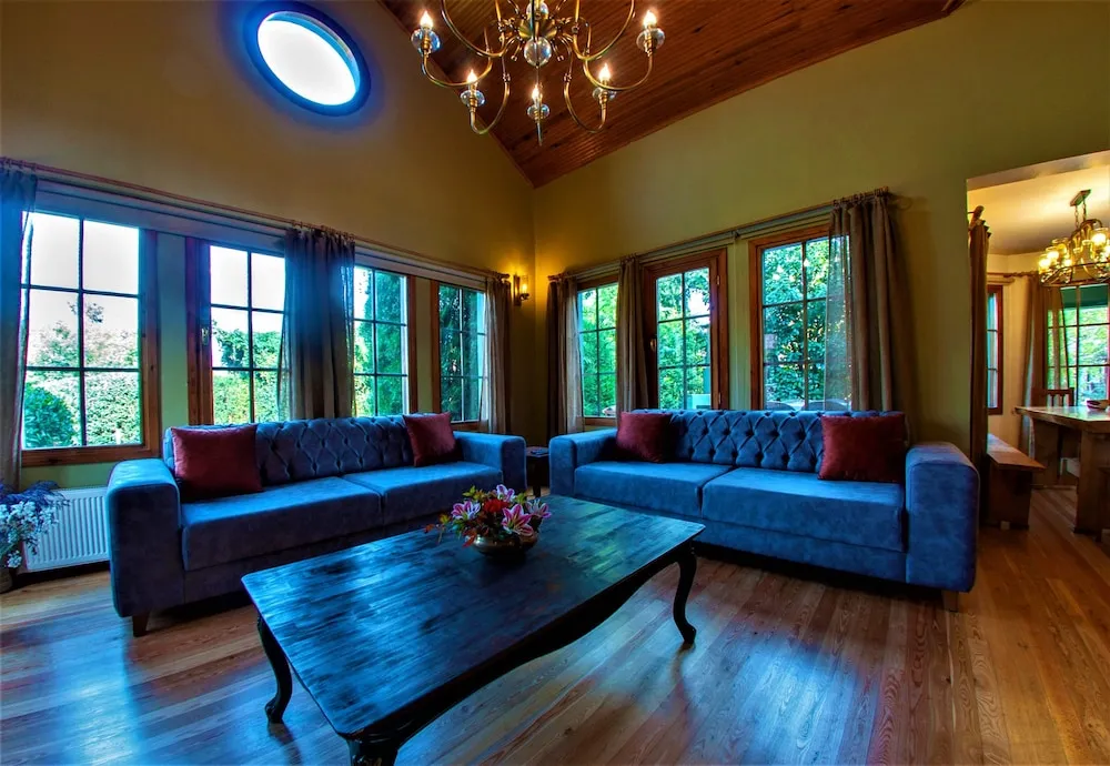 Four Bedroom Country Villa