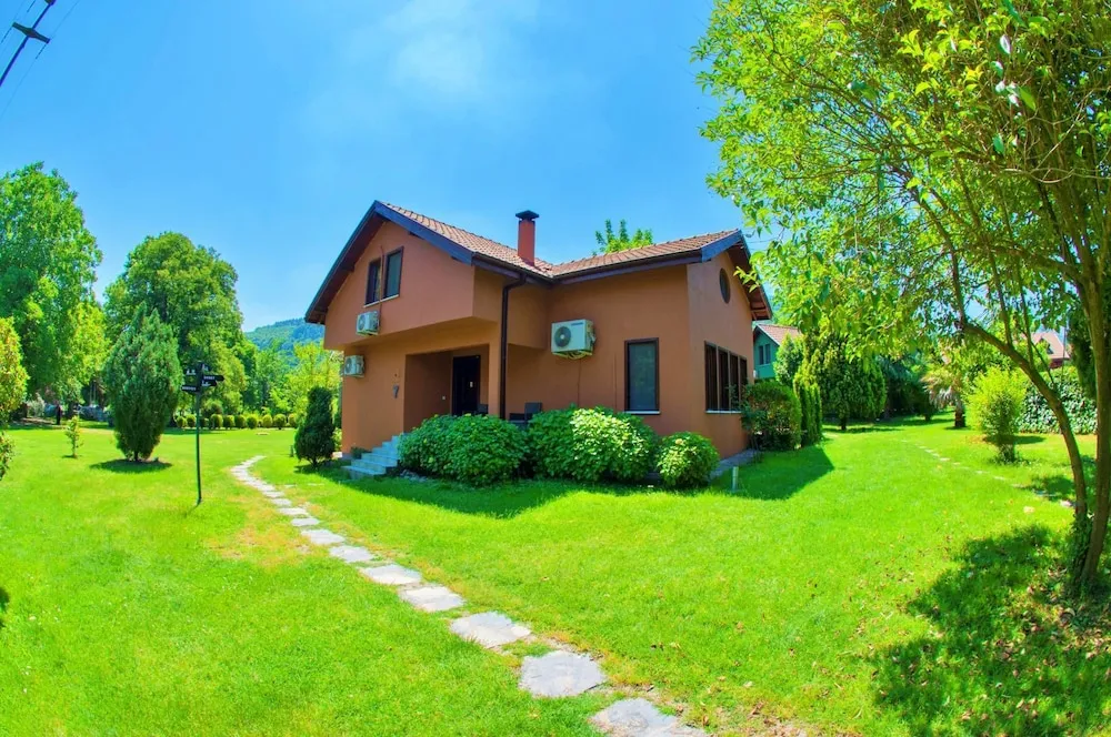 Four Bedroom Country Villa