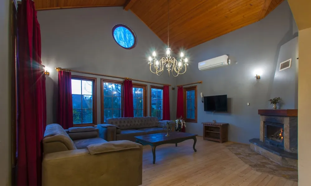 Four Bedroom Country Villa
