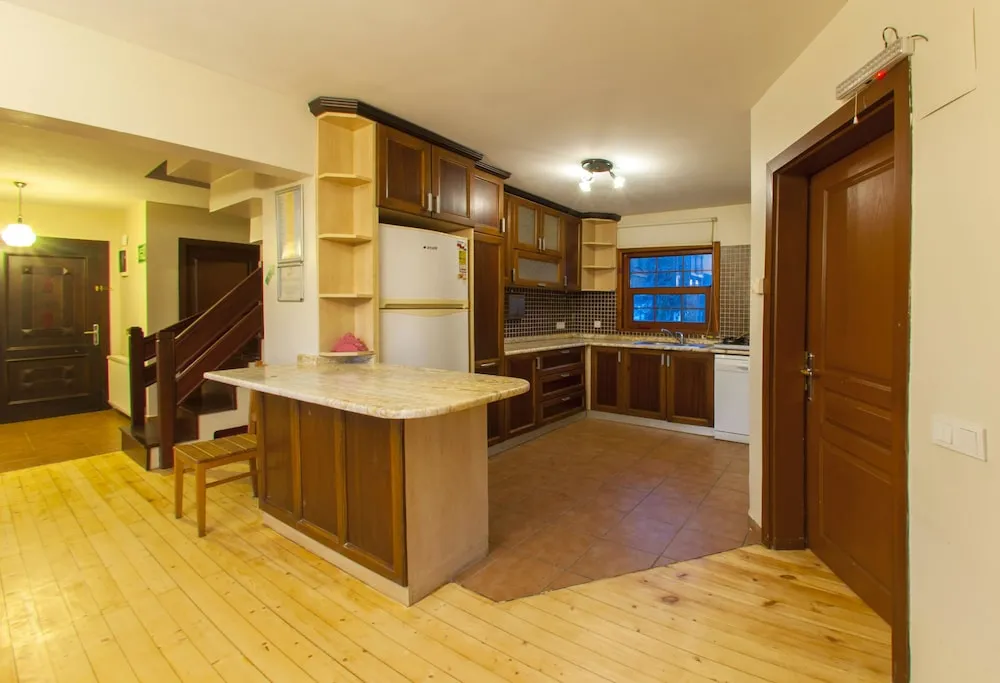 Four Bedroom Country Villa
