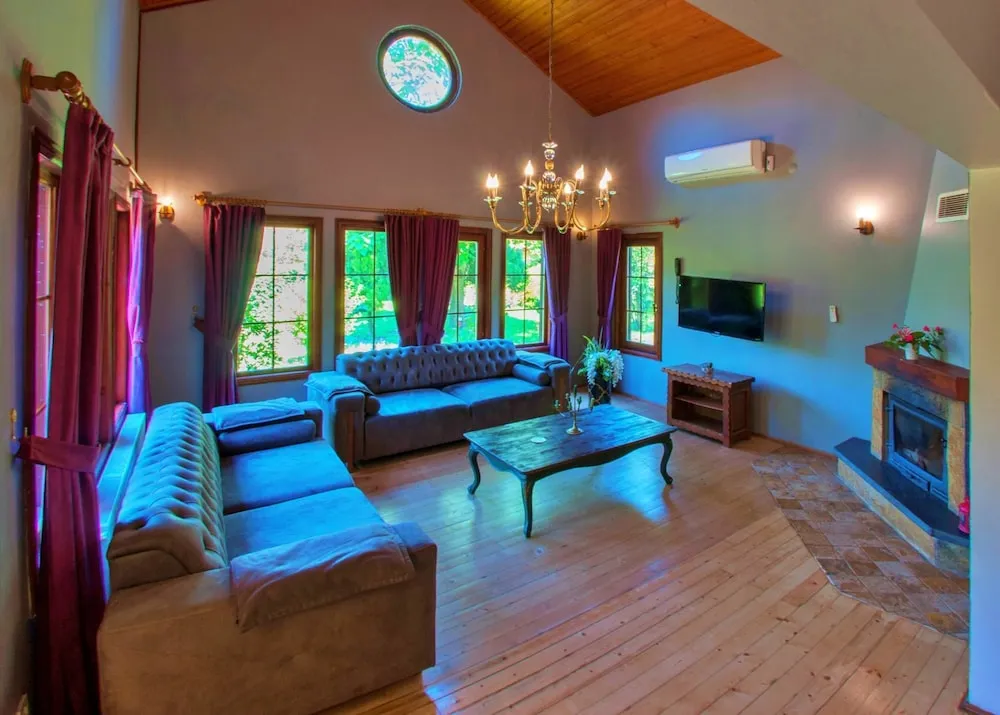 Four Bedroom Country Villa
