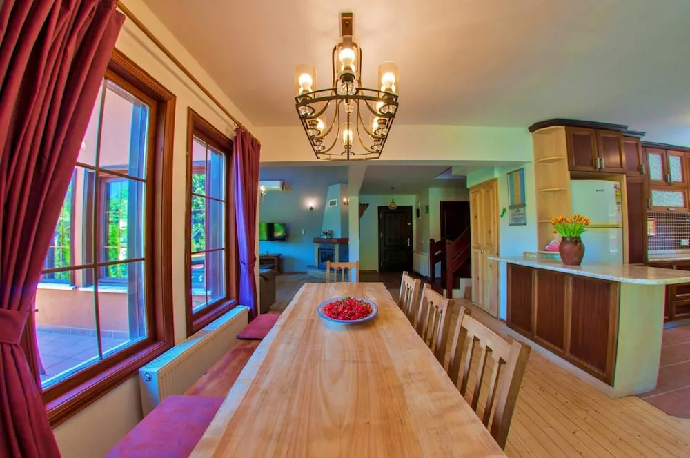 Four Bedroom Country Villa