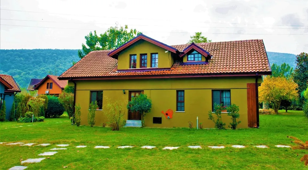 Four Bedroom Country Villa
