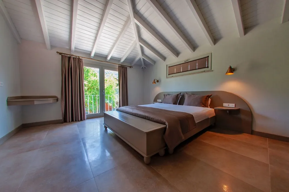 Three-bedroom luxury villa