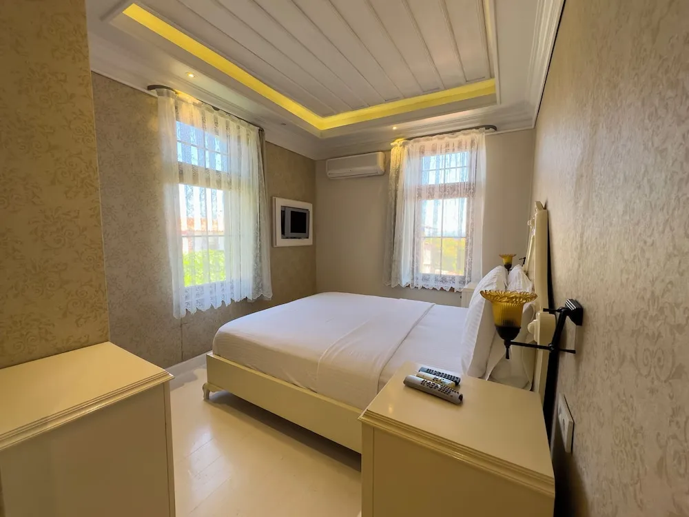 Deluxe Tek Büyük Yataklı Oda