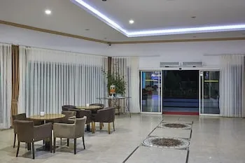 Royal Towers Resort