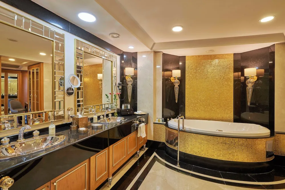 King Suite