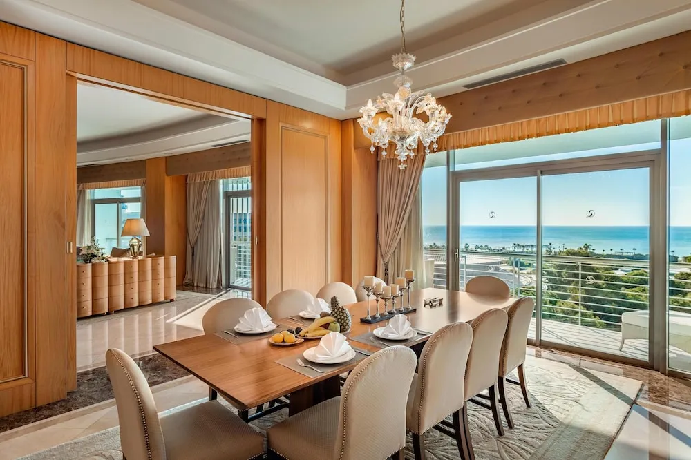 King Suite