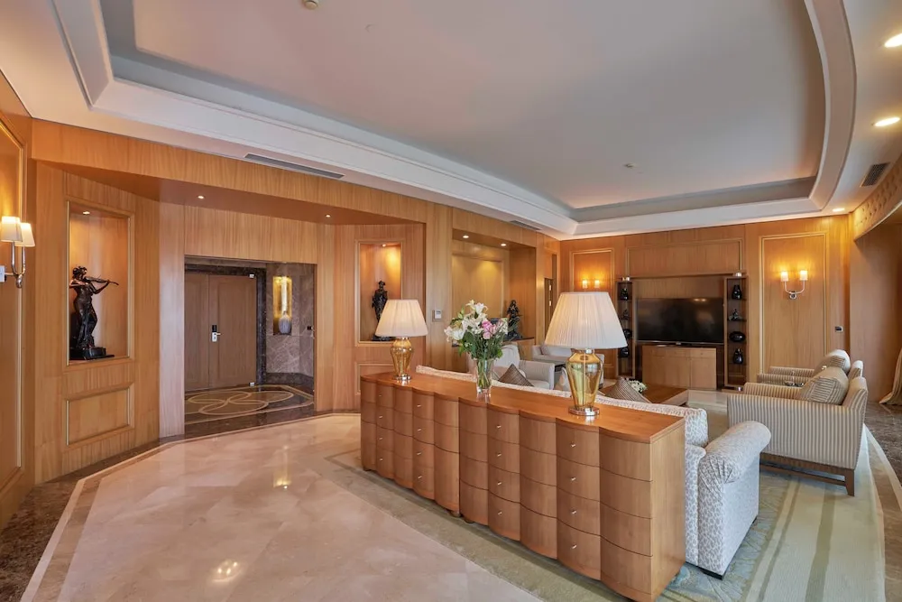 King Suite