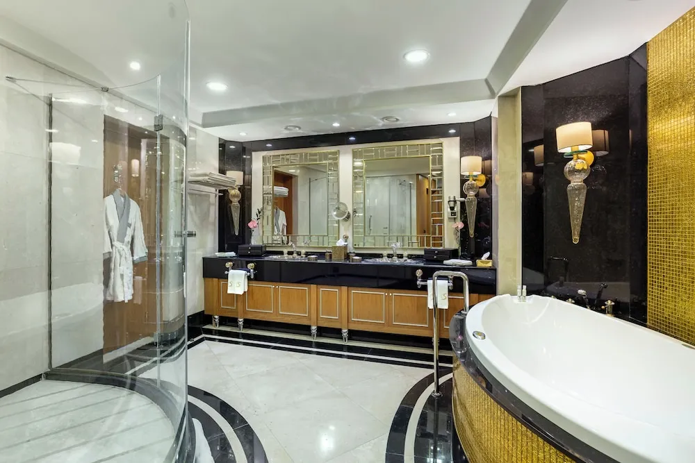 King Suite