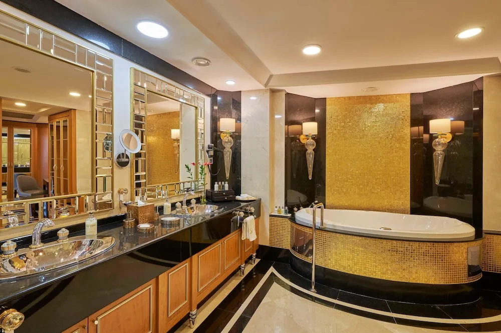 King Suite
