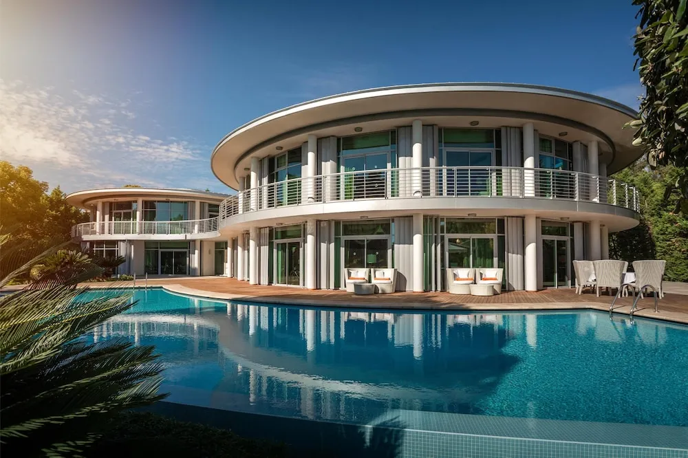 Villa Leo