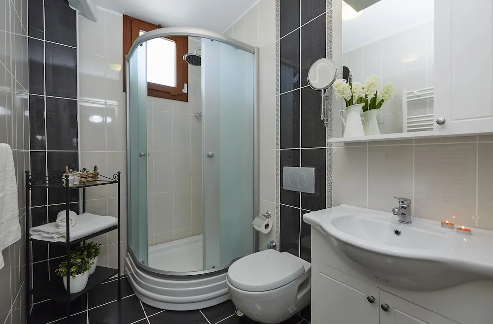 Deluxe Tek Büyük Yataklı Oda, Havuz Kullanımı