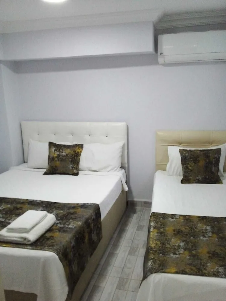 Economy Üç Kişilik Oda Bodrum Kat