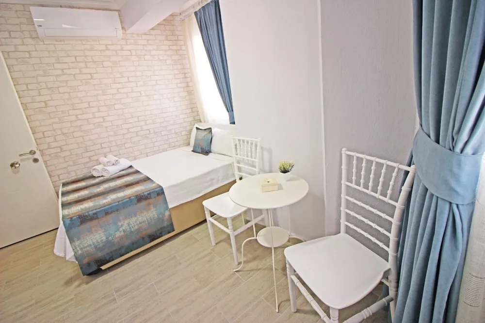 Comfort Tek Büyük Yataklı Oda