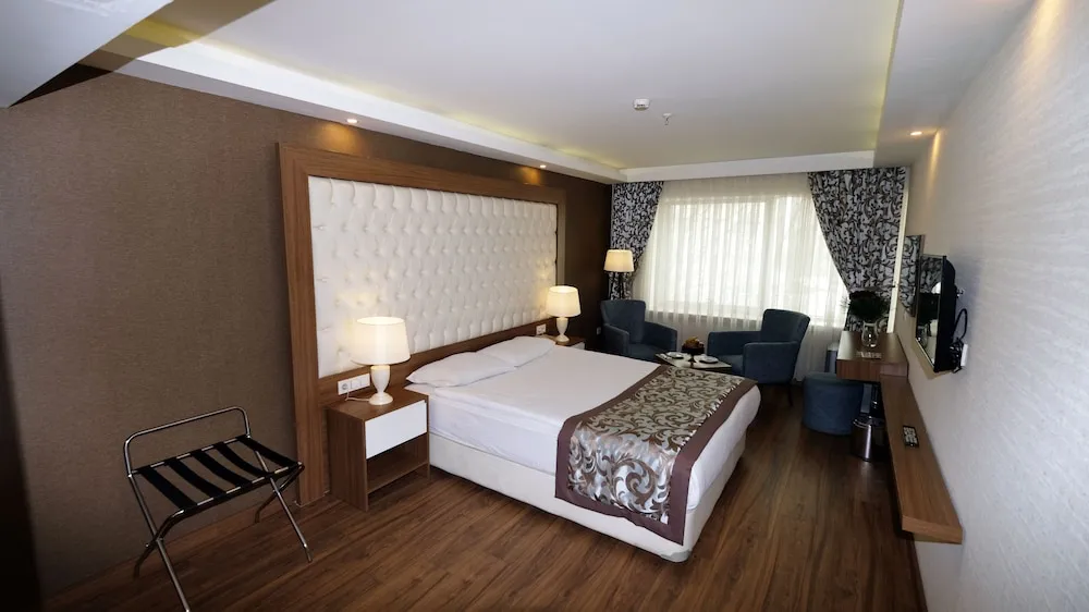 Business Büyük Yataklı Tek Kişilik Oda