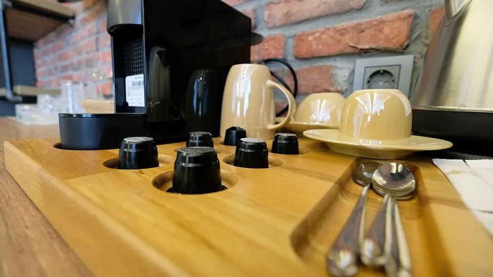 Junior Süit, Balkon