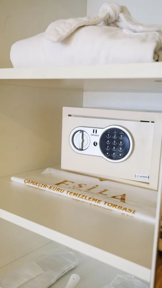 Business Üç Kişilik Oda