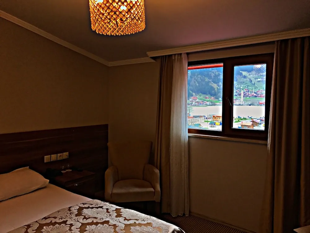 Standard Çatı Katı (Loft), Göl Manzaralı