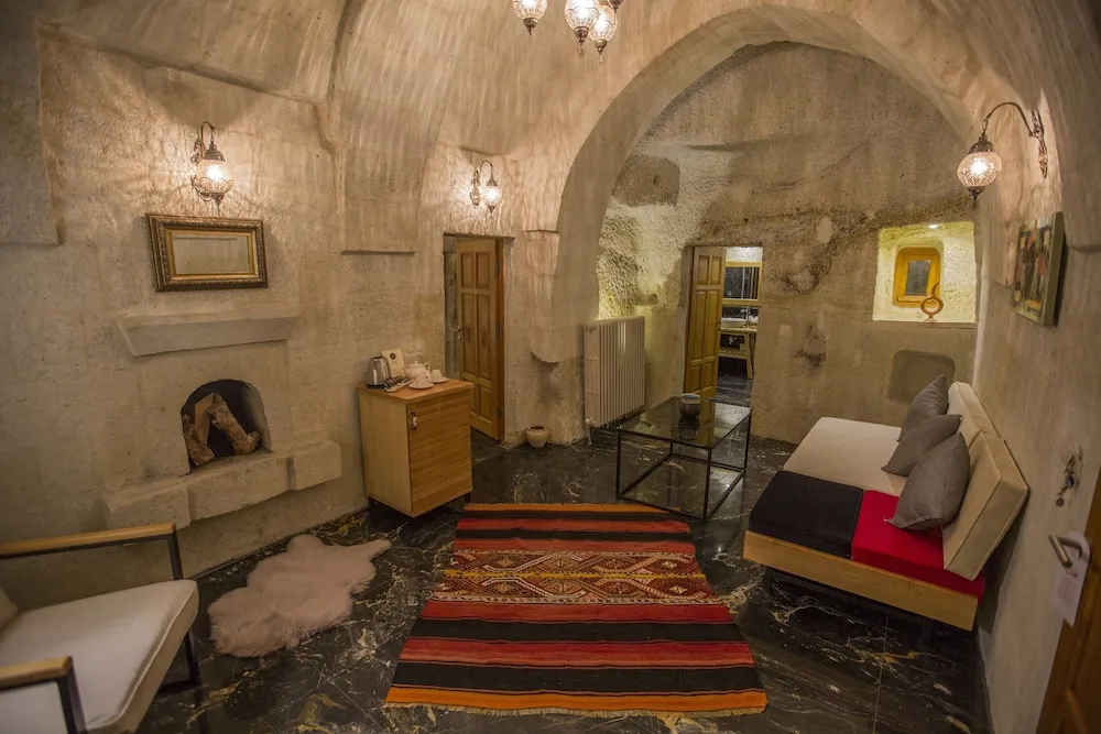 Honeymoon Tek Büyük Yataklı Oda