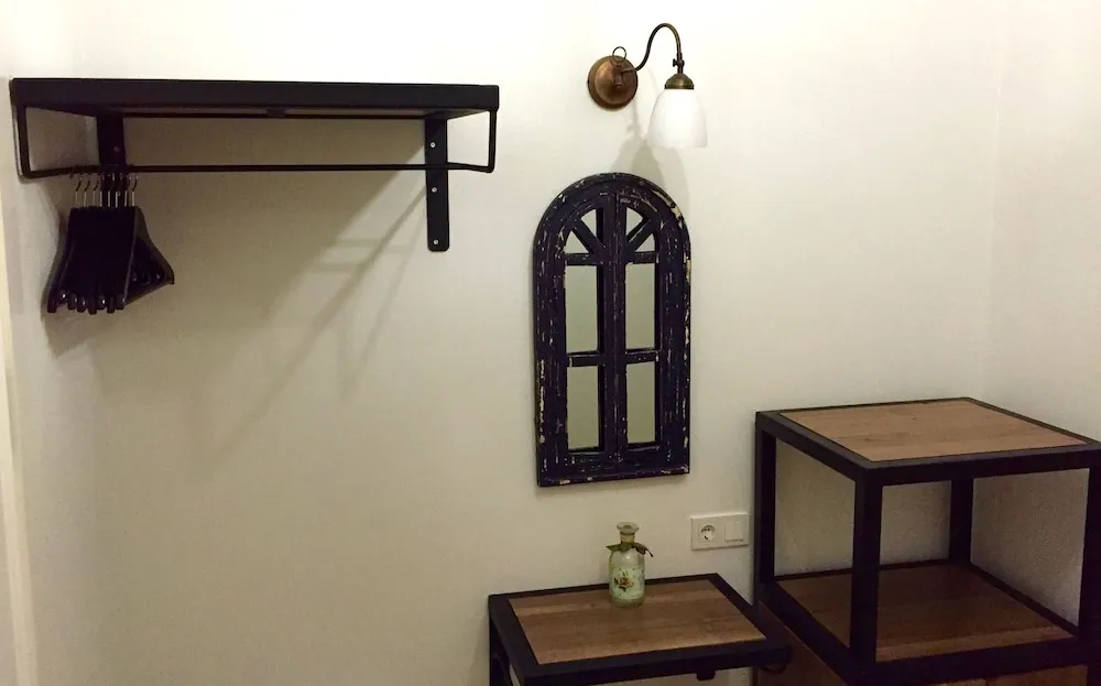 Deluxe Tek Büyük Yataklı Oda, 1 Çift Kişilik Yatak, Bahçe Manzaralı, Avlu