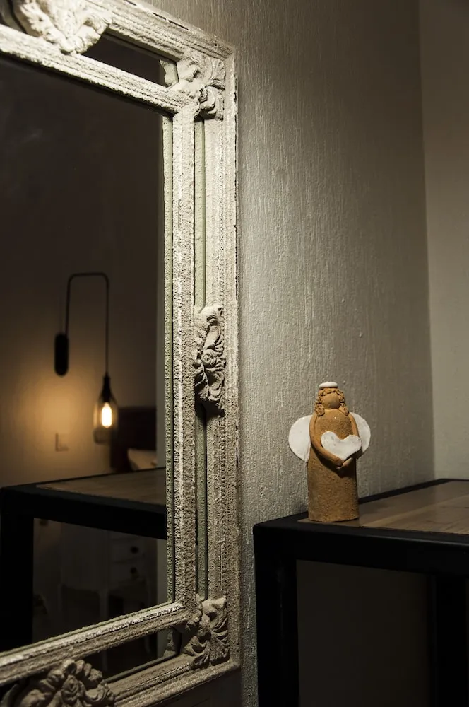 Deluxe Tek Büyük Yataklı Oda, 1 Çift Kişilik Yatak, Bahçe Manzaralı, Avlu