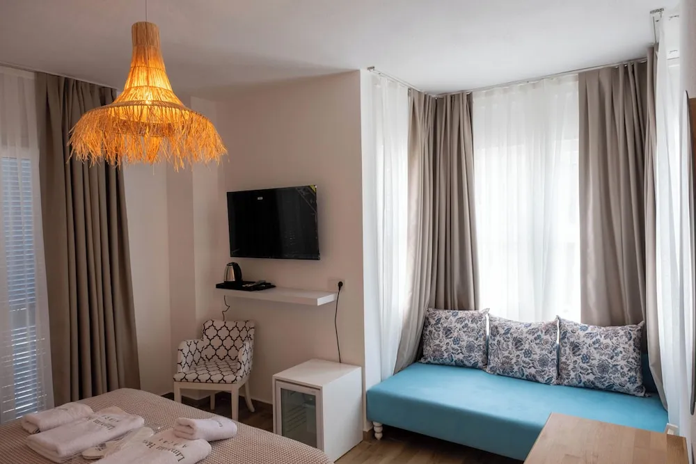 Exclusive Oda, 1 Büyük (Queen) Boy Yatak