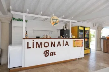 Alacati Limonaia Hotel