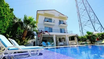 Lavinia Garden Alaçatı