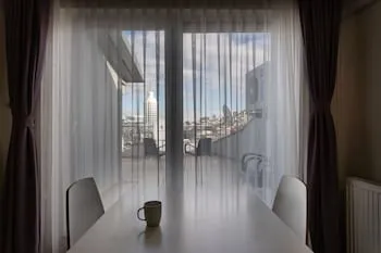 A Hotels & Suites