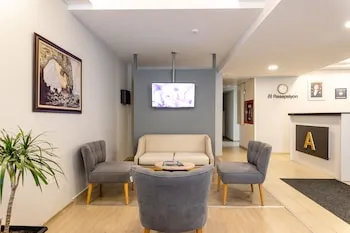 A Hotels & Suites