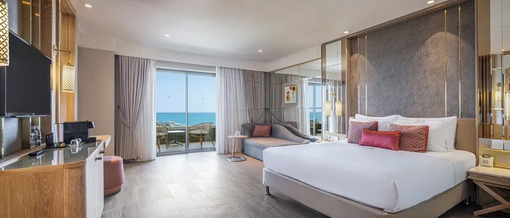 Grand Superior Sea View (2+2)
