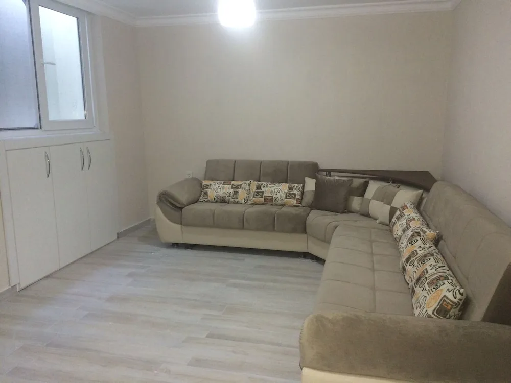 Apart Daire, Zemin Kat