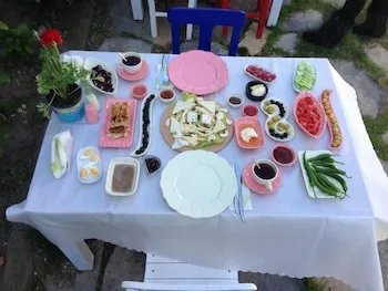 Nish Alacati Hotel