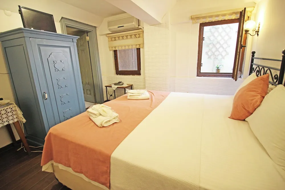 Bodrum Kat Uc Kisilik Oda