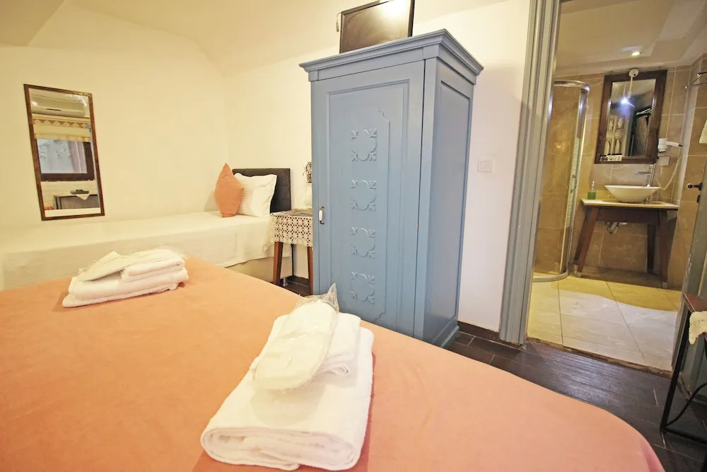 Bodrum Kat Uc Kisilik Oda