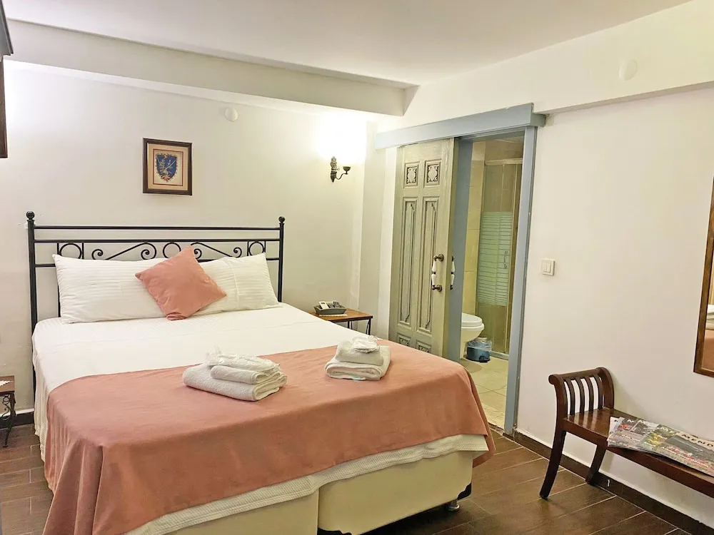 Bodrum Kat Cift Kisilik Oda
